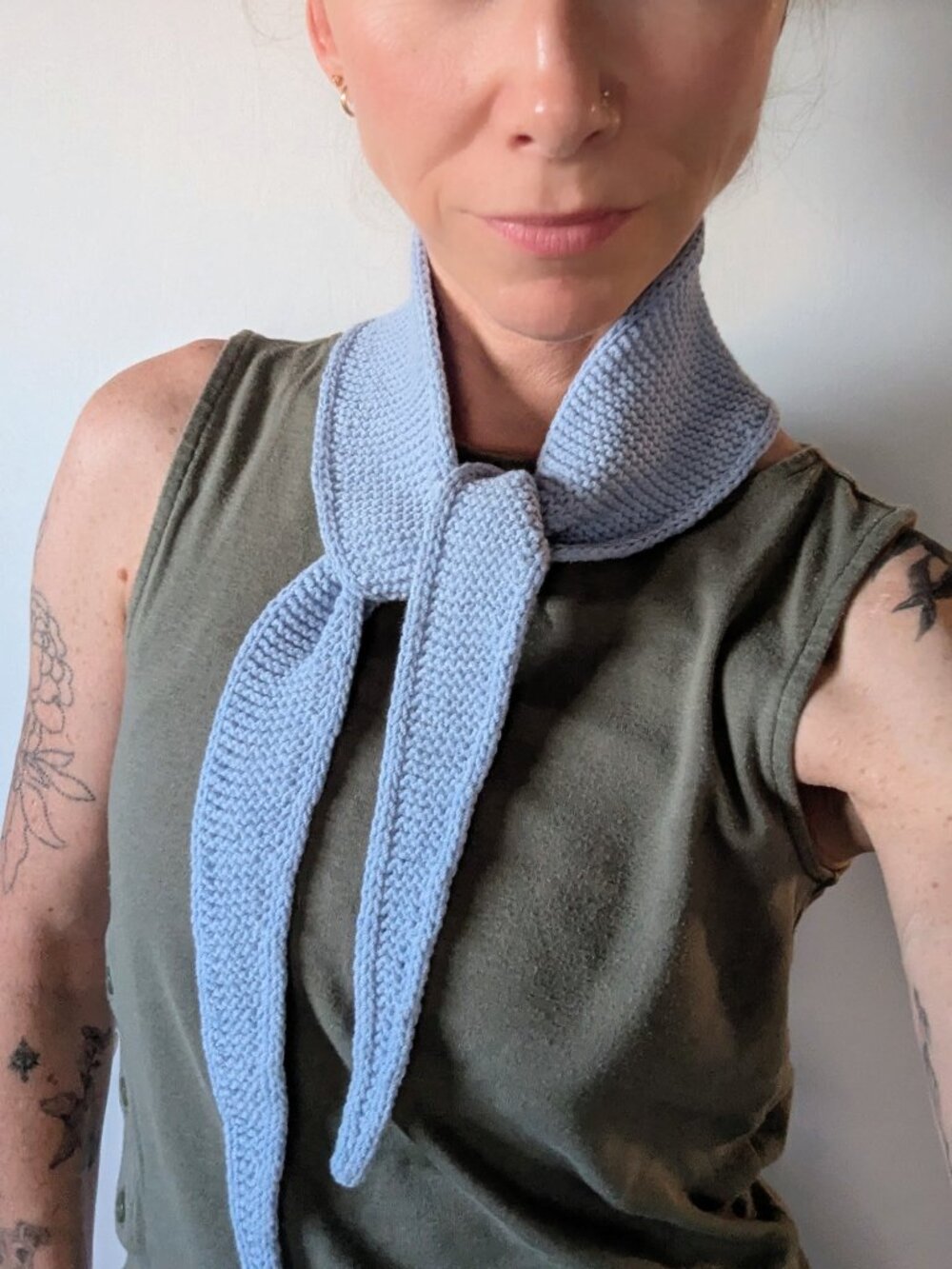 Hand Knit Sophie Scarf Skinny Wrap Neckerchief Bandana Periwinkle Sky Baby Blue - Picture 5 of 12